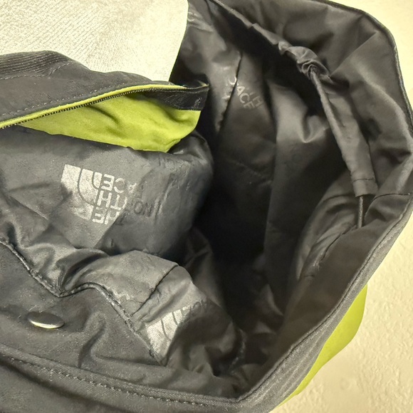 The North Face
Lenado Insulated Jacket - Women's Medium - Picture 6 of 11